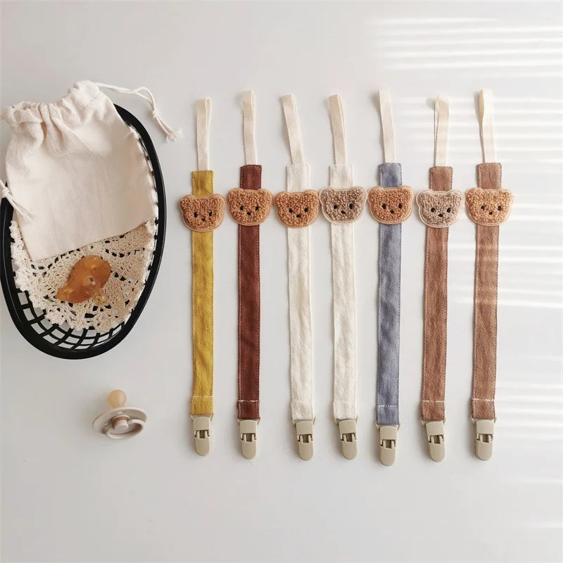 YIYUEQIANLI x ALYAR “Little Bear Charm” Cotton Pacifier Clip & Holder – Anti-Drop Chain for Newborns & Toddlers