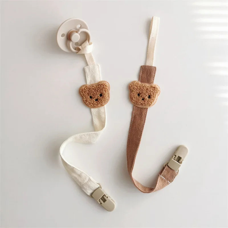 YIYUEQIANLI x ALYAR “Little Bear Charm” Cotton Pacifier Clip & Holder – Anti-Drop Chain for Newborns & Toddlers