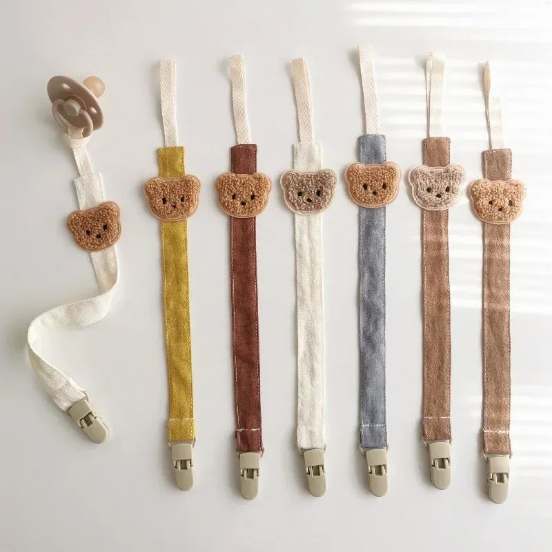YIYUEQIANLI x ALYAR “Little Bear Charm” Cotton Pacifier Clip & Holder – Anti-Drop Chain for Newborns & Toddlers