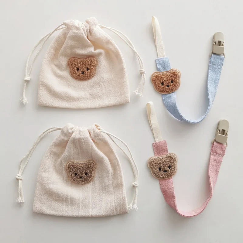 YIYUEQIANLI x ALYAR “Little Bear Charm” Cotton Pacifier Clip & Holder – Anti-Drop Chain for Newborns & Toddlers