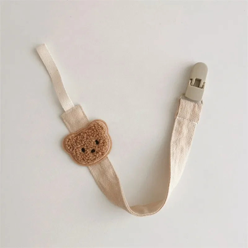 YIYUEQIANLI x ALYAR “Little Bear Charm” Cotton Pacifier Clip & Holder – Anti-Drop Chain for Newborns & Toddlers