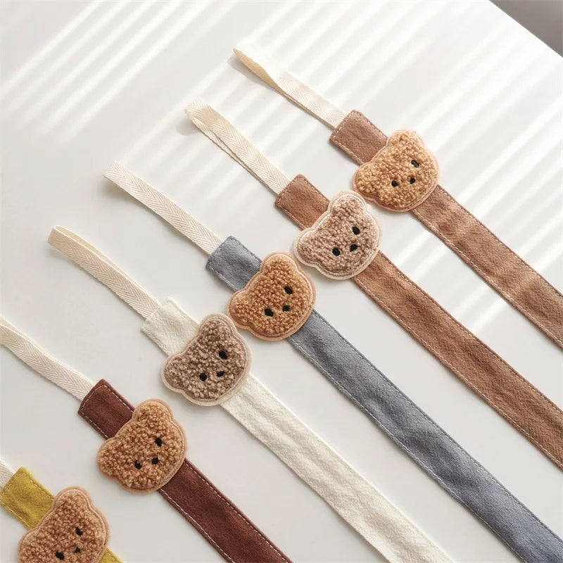 YIYUEQIANLI x ALYAR “Little Bear Charm” Cotton Pacifier Clip & Holder – Anti-Drop Chain for Newborns & Toddlers