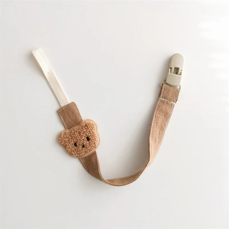 YIYUEQIANLI x ALYAR “Little Bear Charm” Cotton Pacifier Clip & Holder – Anti-Drop Chain for Newborns & Toddlers