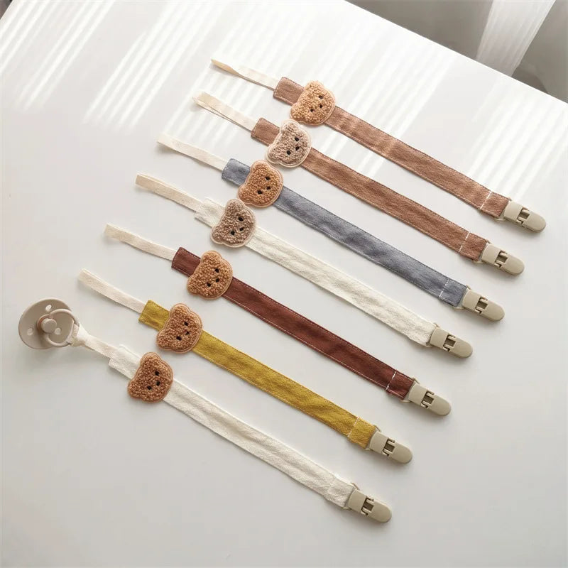 YIYUEQIANLI x ALYAR “Little Bear Charm” Cotton Pacifier Clip & Holder – Anti-Drop Chain for Newborns & Toddlers